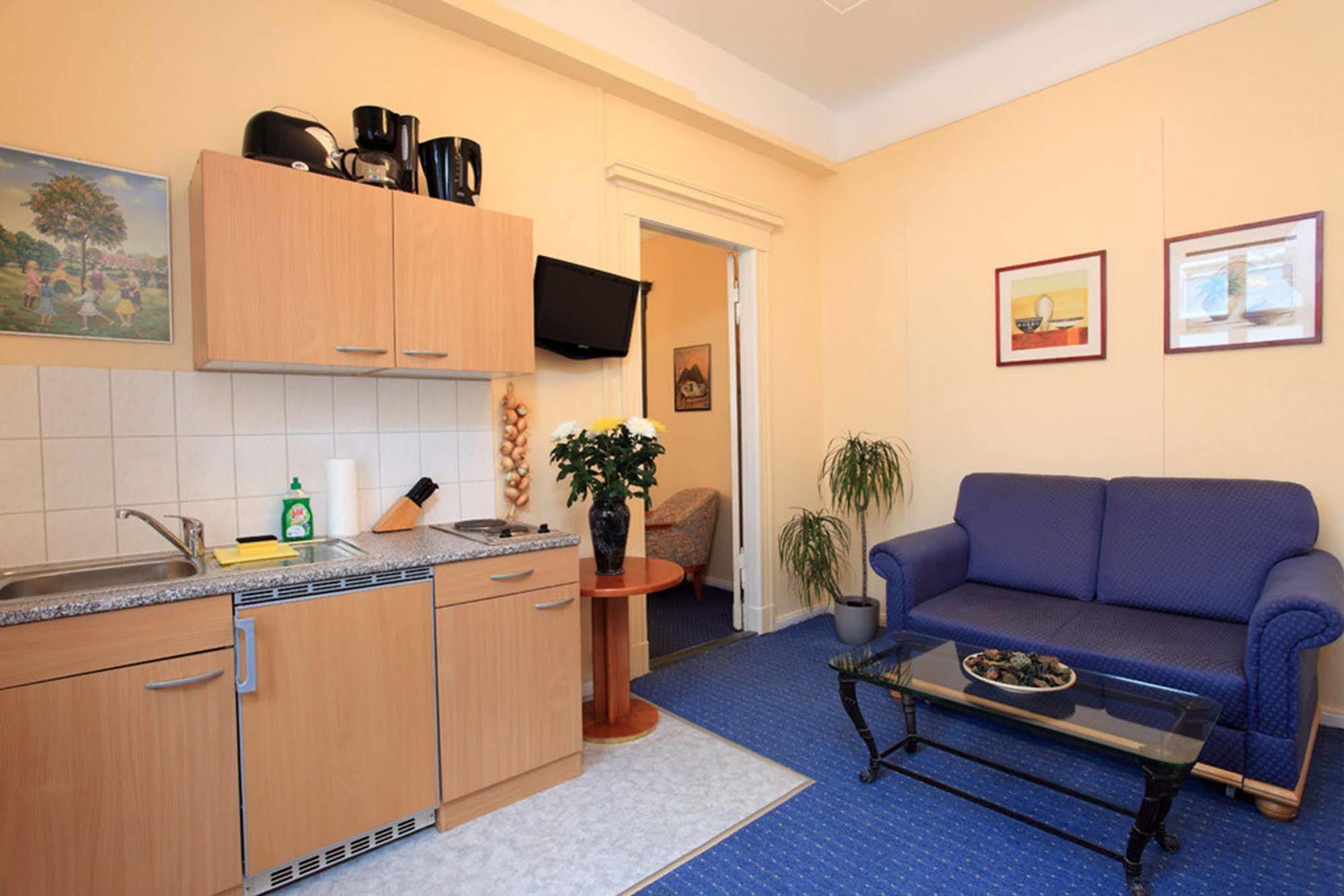 Hotel Central Inn Am Hauptbahnhof Pension Berlin Extérieur photo